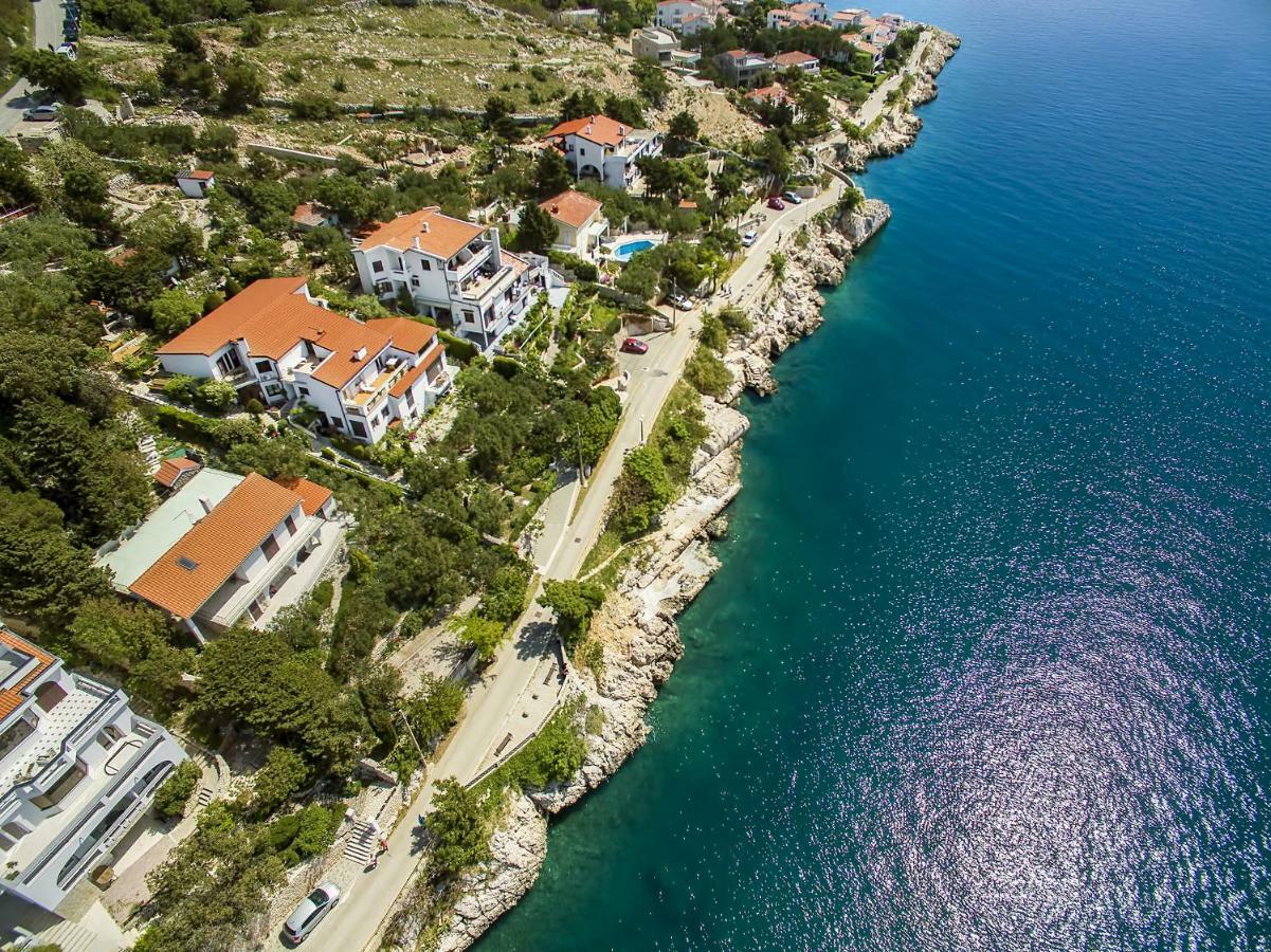 Apartments Kricin II Baška Exteriör bild